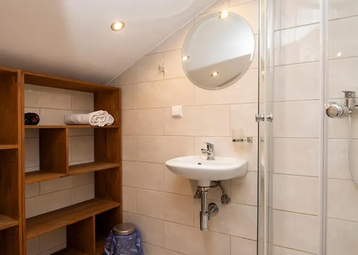 Hotel Garni By Blanket Collection